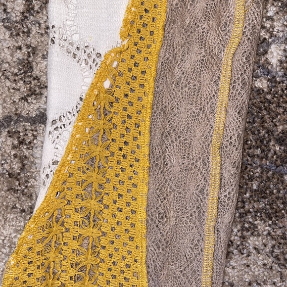 ❌SOLD❌Woman knit crochet low rise bootcut pants  in two sizes Xs - Picture 4 of 8